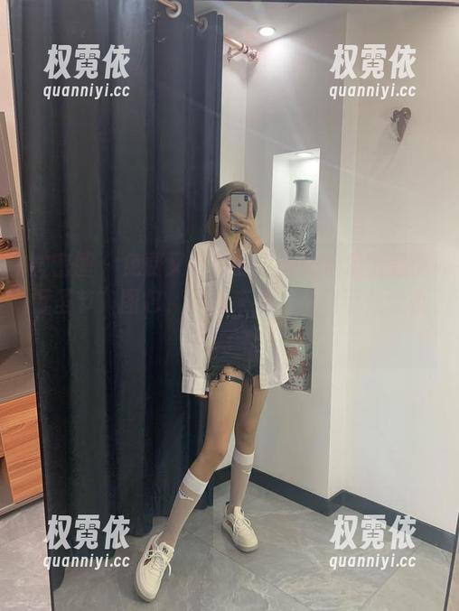 微密圈 - 免费又有趣的“杨大乐乐很靠谱万圣节”图包，速速来抢，不然可就没机会了！