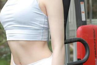 模范学院 – SiByl李思宁白丝写真集：分享今天的白丝不辣眼，保证您一脸懵！