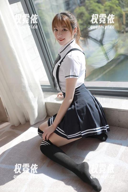模范学院 - SiByl李思宁的图库，“旅拍”里的神秘气息，总让我想多看几眼。