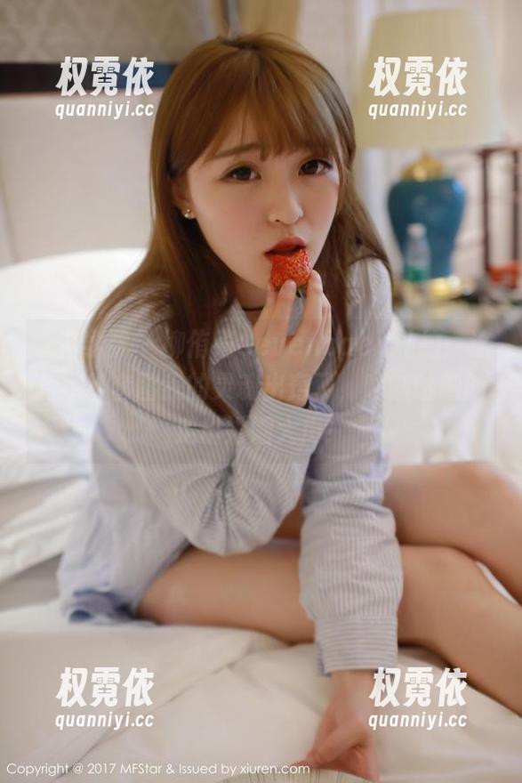 模范学院 - 柳侑绮Sevenbaby私拍：这套婚纱套图我的灵魂出窍了，咕噜咕噜的走出婚姻大街！