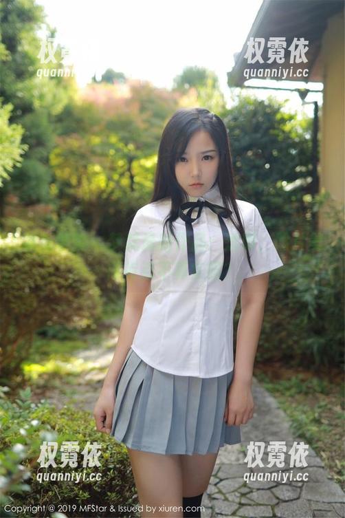 模范学院-梦梵 模范学院 - 梦梵最新作品:透明,照片美得有点不真实吗?