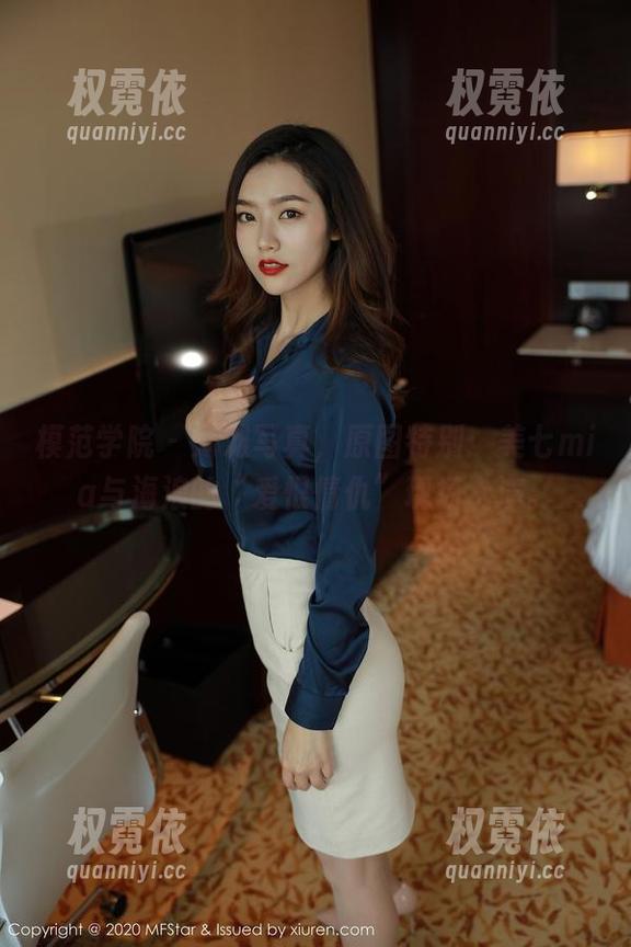 模范学院 - 海滩写真，原图特别：美七mia与海浪的“爱恨情仇”现场上演。