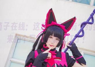 浅野菌子在线：这皮衣跟我有个约会，不来拍个写真你就OUT了！