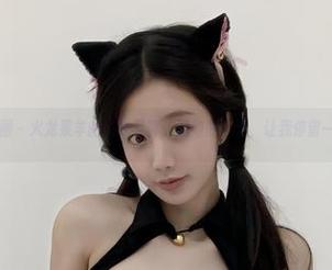 微密圈 – 火龙果羊的在线写真，姐姐的姿态，让我停留一秒…