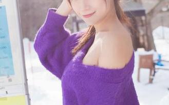 爱蜜社 – 乌龙了，看了杨晨晨sugar的这组礼服写真，套图里的配饰让我想起了一些旧趣味，啧啧！