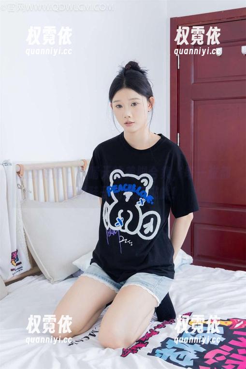 物恋传媒-小晴天 物恋传媒 - 小晴天的美脚合集,每一张都是对鞋子的疯狂挑衅!