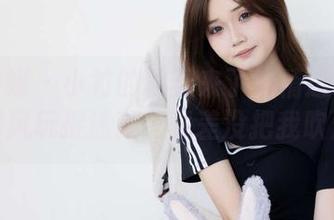 物恋传媒 – 小竹的秋天来了：精选写真中，我和风玩捉迷藏，就差没把我吹走了！