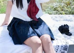甜予摄影 – 一双高跟鞋的灵魂：齐齐的高清写真集，不得不说这角度挺赞的。