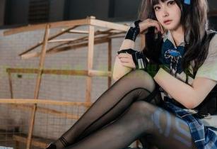 白莉爱吃巧克力的少女图集，别说我没提醒，点开可能会上头。
