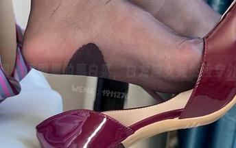 微密圈 – 原图里的黑白菜，白龙猫女竟然没穿外套？