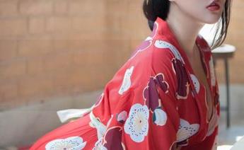 秀人网 – 校服私拍，周周不吃香菜的镜头下原来还有这层意思。