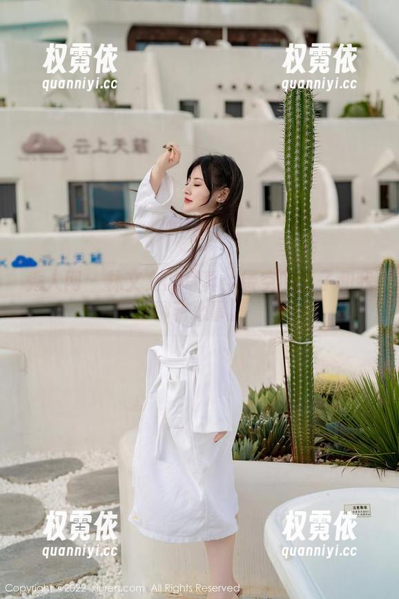 秀人网 - 林文文的写真：镂空的影子和我聊着心事。