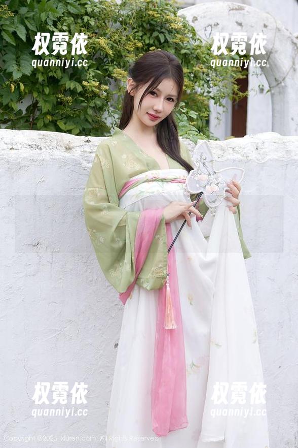 秀人网 - 林文文校服最新写真，看完就想报错班级了！