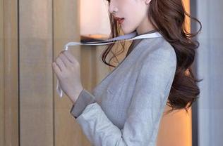 秀人网 – 田小燕Vicky的写真趣谈：从学姐到气氛制造者，竟然有这么多段儿！