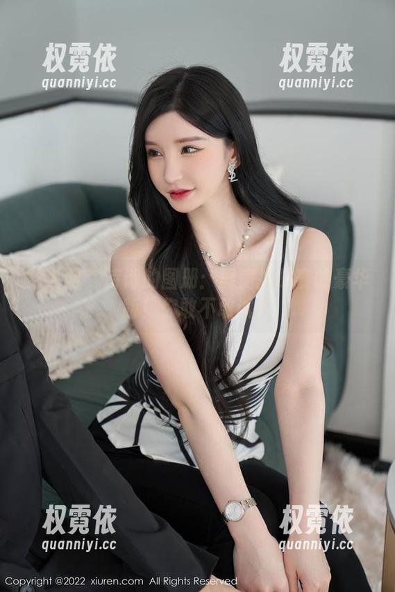 秀人网-诗诗 秀人网 - 诗诗的图册:厨房挑战赛的豪华版!你敢不敢试?
