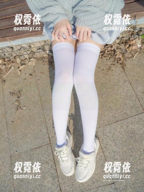 紧急企划 - 小恩的在线高清少女表演，时而甜蜜时而俏皮，让人目不转睛