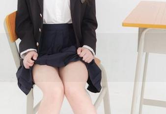 紧急企划本周主打：这条令人眼前一亮的格子裙免费写真！