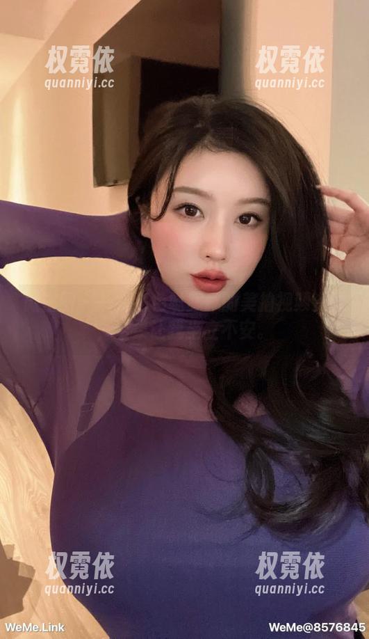 微密圈 - 一探紫色哒豚豚的美拍视频资源，结果让我坐立不安。