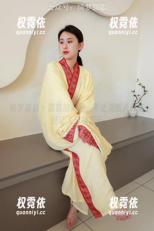 绮梦摄影-露露 绮梦摄影 - 露露的美足,不止是图片合集,还让人思绪万千。