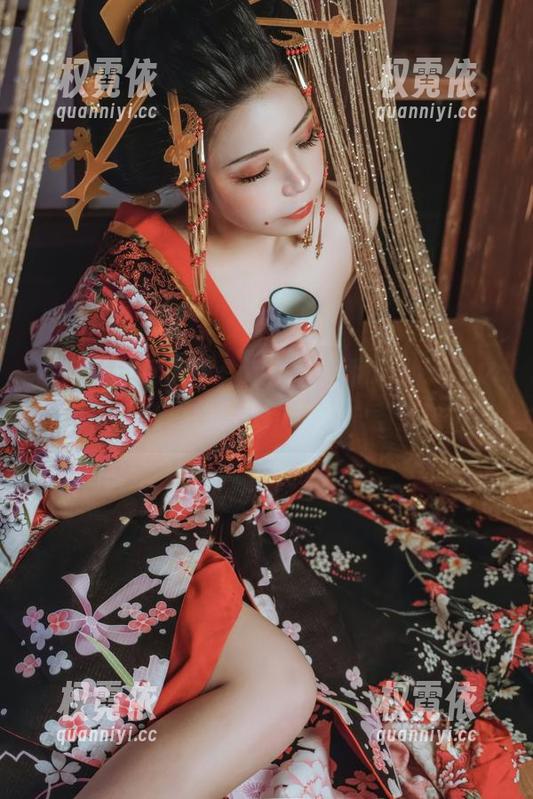 自闭颜球球的照片让我陷入沉思，天使之翼，难道是隐藏在日常的一盏灯吗？