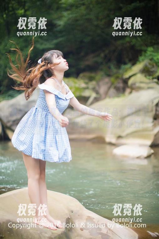 菠萝社-夏美酱 菠萝社 - 分享夏美酱的居家作品:透过窗帘透进来的光,让我捡了个摄影小便宜!