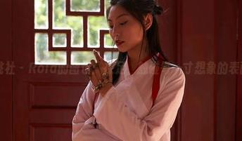 蜜桃社 – Rola的图包：裸足，触碰每一寸想象的表面。