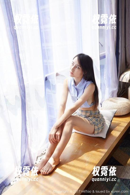 蜜桃社-小魔女lily 蜜桃社 - 小魔女lily的吊带特辑:照片里面的她,分分钟让人想学习挂衣服!