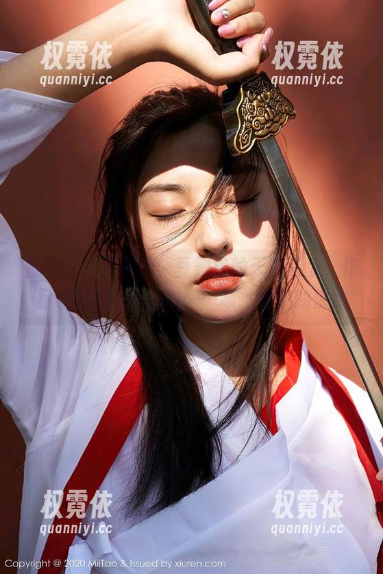蜜桃社 - 无圣光，豆瓣酱的天使造型，作品让我想起了一些……啧，复杂的情绪