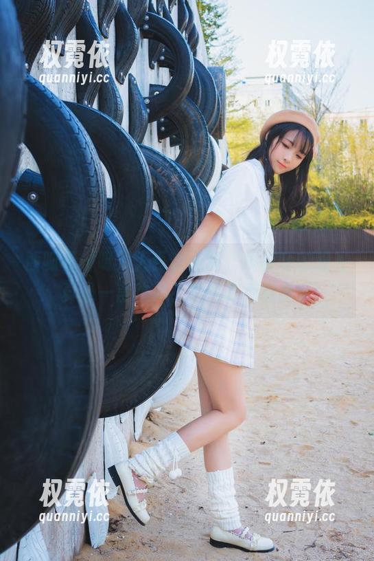 西呱呀呀呀双人百合更新，摄影师的眼光真是一言难尽，但也想细细品味