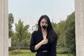 微密圈 – 高清黑与白：软妹小九九的图册里，随便一张都能让人停下观看。