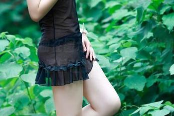 轰趴猫 – 曲曲在图包里的可爱，恍如致命诱惑，偏偏让我想多看几眼。