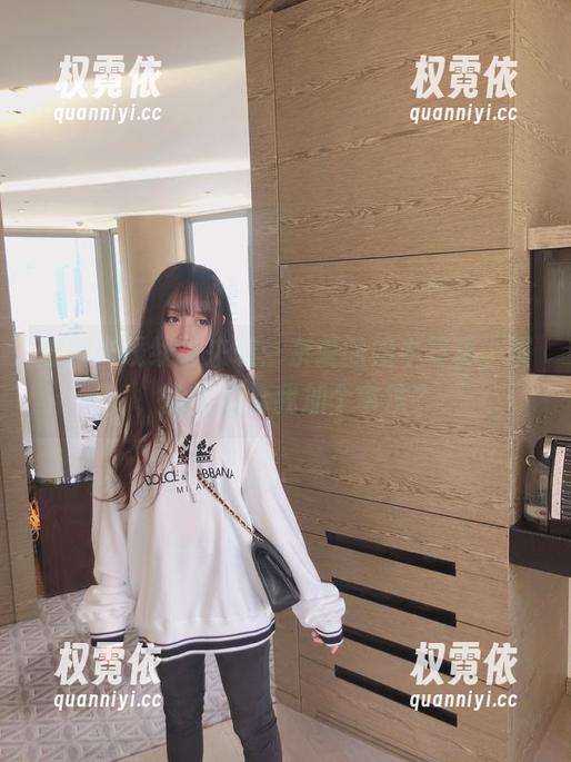 过期米线线喵来袭：亲爱的奶牛写真，喔，能不能给我加个拿铁？