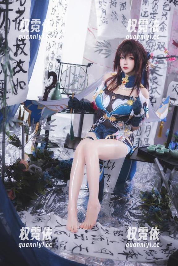 雪晴Astra 制服与雪晴Astra:在这些精选套图中找到灵魂伴侣。