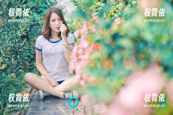 青豆客 - 又是杨上萱的圣诞资源，来，吞了这份图包再说，理智已经飞走了