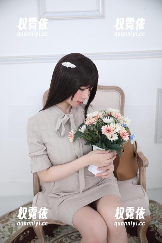 鹿野希 原图分享:鹿野希的美足,让我无意间多看了几眼,嘿嘿。